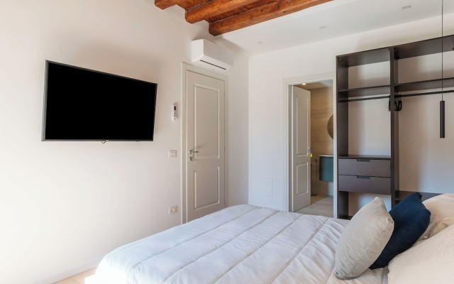 JOIVY Comfort Stays near the Colosseum