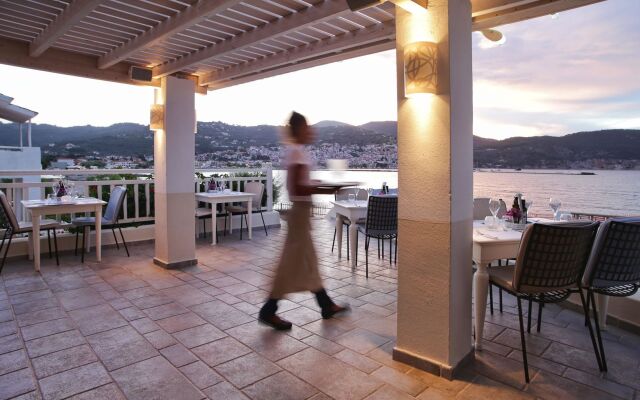 Skopelos Village Hotel