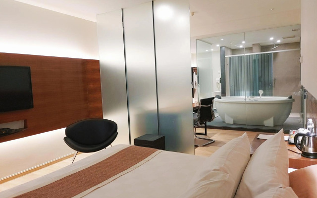 The Leverage Business Hotel Mergong