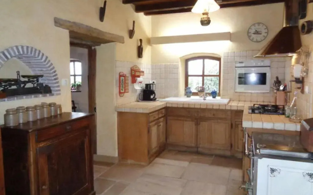 Gîte Essertines-en-Donzy, 5 pièces, 10 personnes - FR-1-496-200