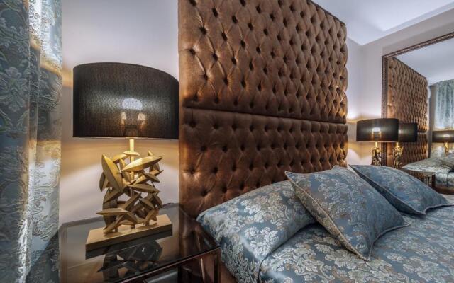Deluxe Jacuzzi Apartment