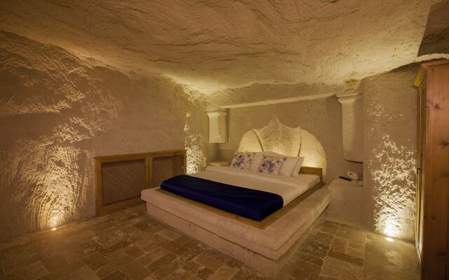 Azure Cave Suites