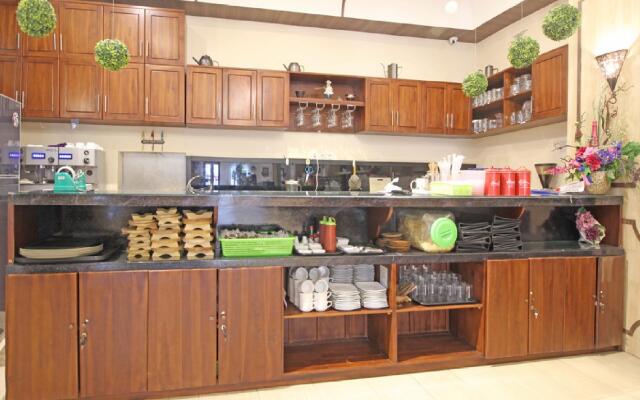RedDoorz Premium @ The Garden Suites Solo