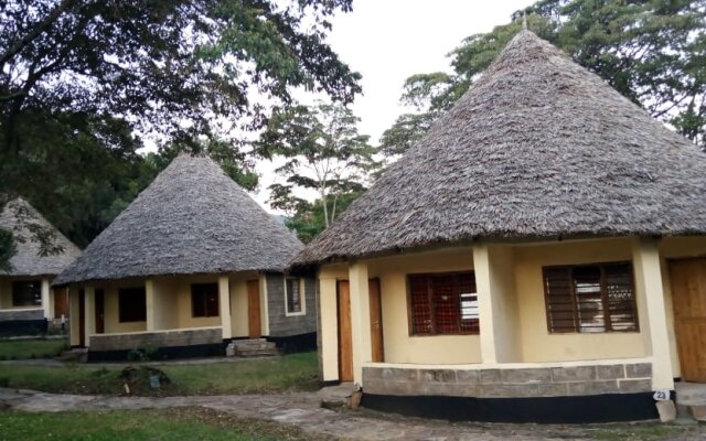 Mara Topi Lodge