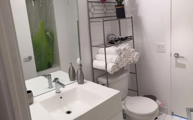 A&A Suites in the heart of Downtown Toronto