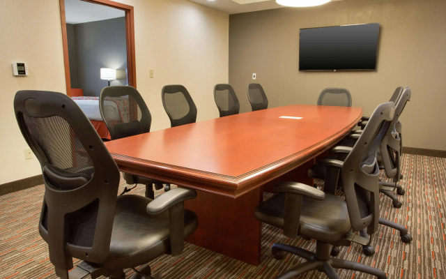 Drury Inn & Suites Columbus Grove City