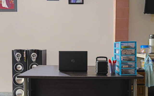 OYO Life 92694 Kost Nino