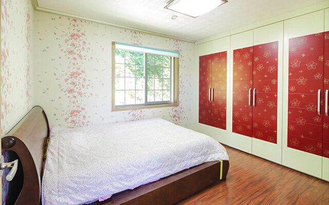 Nonsan Tapjeongho Lake Pension