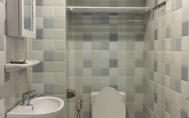 Smiley Apartment 13 - Adults Only