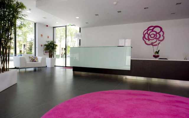 Primavera Perfume Hotel