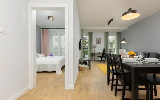 Warszawa Stalowa Apartment by Renters