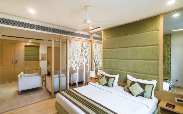 Xenious LN Courtyard Hotel