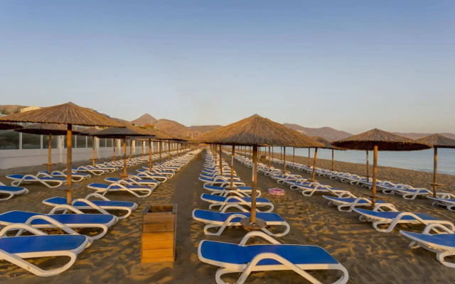 Dessole Dolphin Bay Resort – All Inclusive