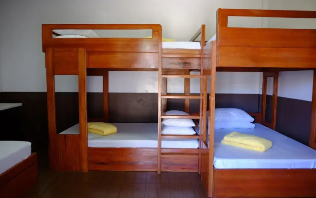 Pacific Waves Inn Annex