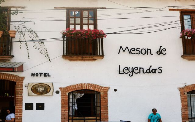 Mesón De Leyendas Breakfast & Downtown