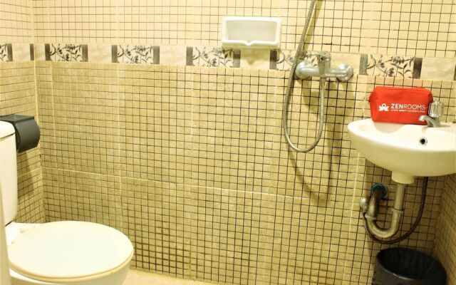 ZEN Rooms Basic Mangga Besar 5