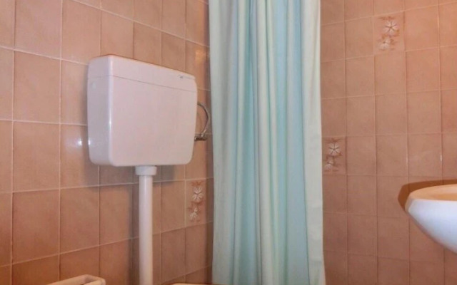 Essential Studio Apartment Near the Beach