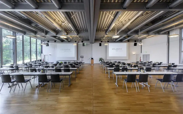 Atlantic Hotel Universum