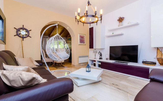 Camelia Luxury Apartments