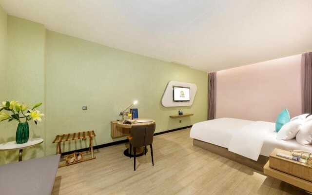 Qian Hai Holiday Hotel