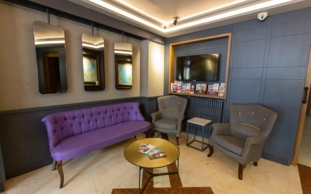 Seraglio Hotel & Suites