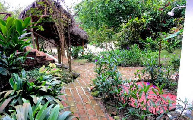 Las Acacias Apts