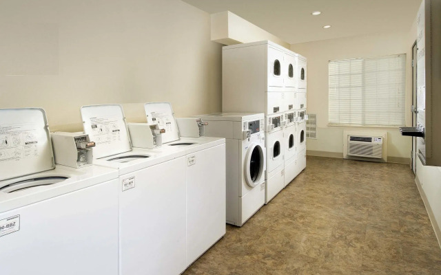 WoodSpring Suites Ankeny Des Moines