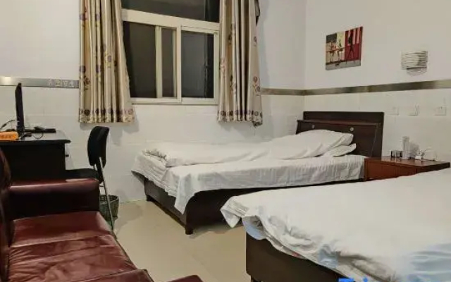Xinxiang Anju Hotel (Normal University)
