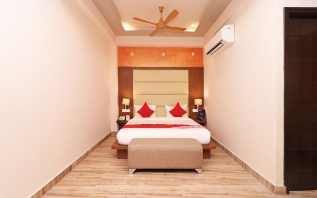 OYO 14766 Pacify Hills