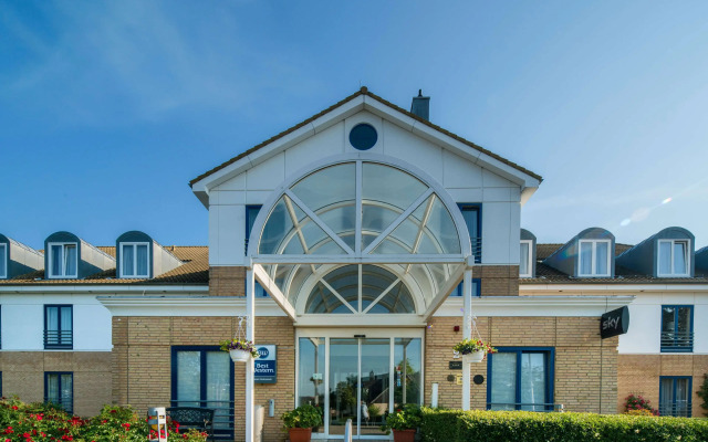 hotelImage