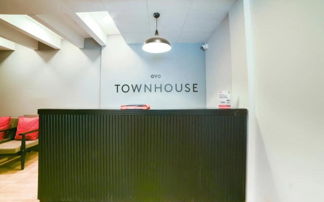 OYO 675 Vadapalani