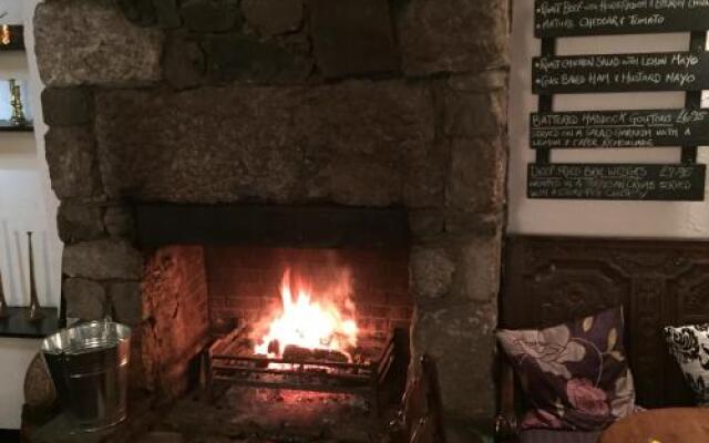 The Crown Country Inn