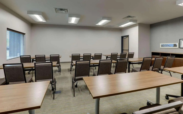 Country Inn & Suites by Radisson, Cumming, GA