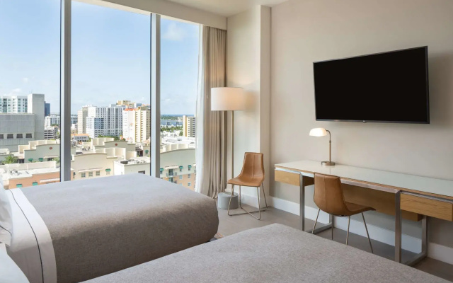 Canopy by Hilton West Palm Beach Downtown