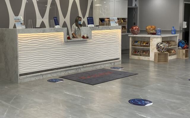 Ramada by Wyndham Windsor Locks