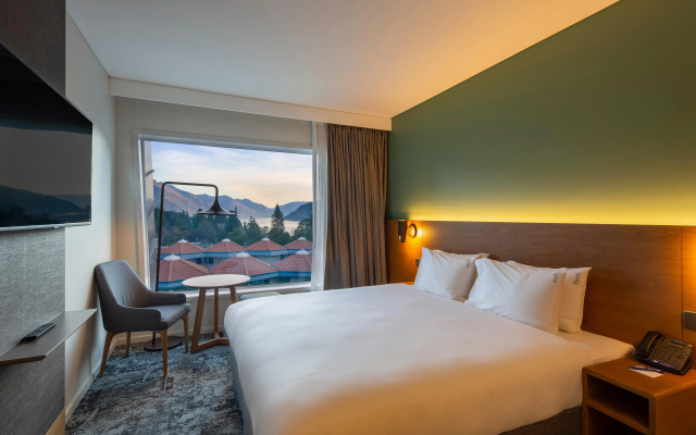 Holiday Inn Express & Suites Queenstown by IHG