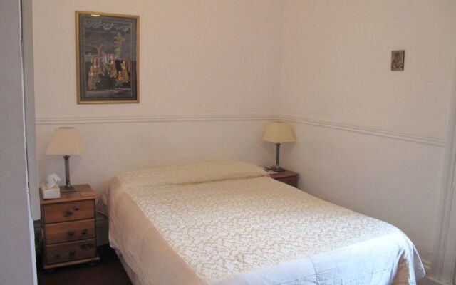 Emmaus Guest House Edinburgh
