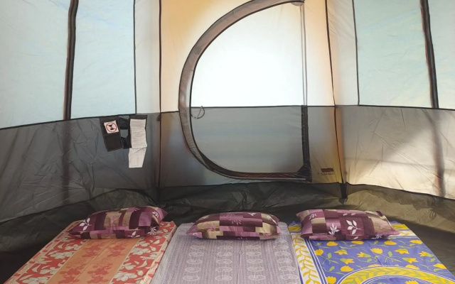 BIG DORM ROOM TENT Near MALPE BEACH