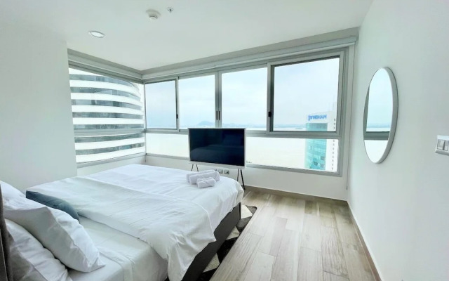 Santa Ana Guayaquil Lux Coliving Ecuador
