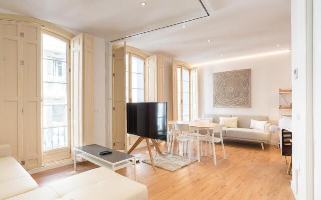 Urbe10 Plaza de la Constitucion 1 Bedroom Apartment