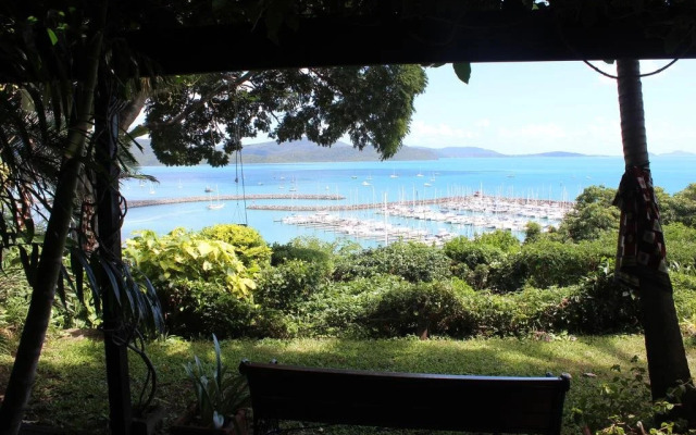 Whitsunday Moorings B and B