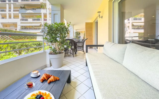 Le First in Cannes With 2 Bedrooms and 2 Bathrooms