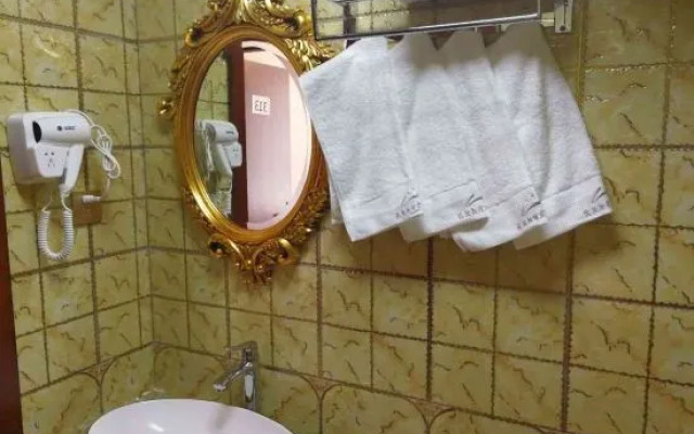 Black River Baikal Lake Hotel