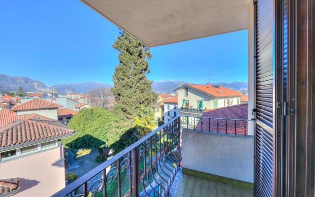 Laura's Cozy Apartment Stresa Center