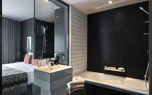 Melia Paris La Defense