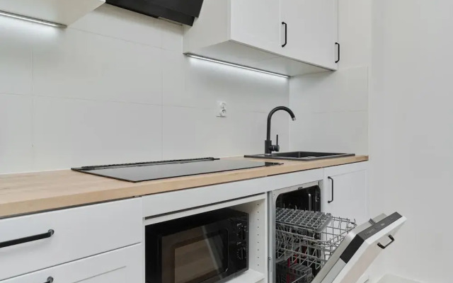 Bright & Stylish Gajowicka by Renters