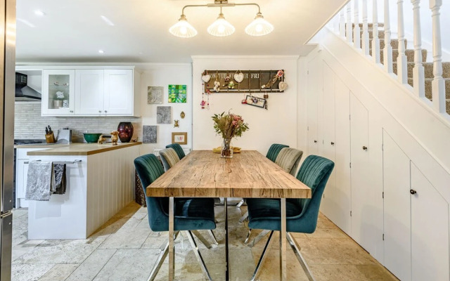 Marina's Cottage