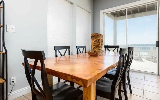 Mar Vista by Meyer Vacation Rentals