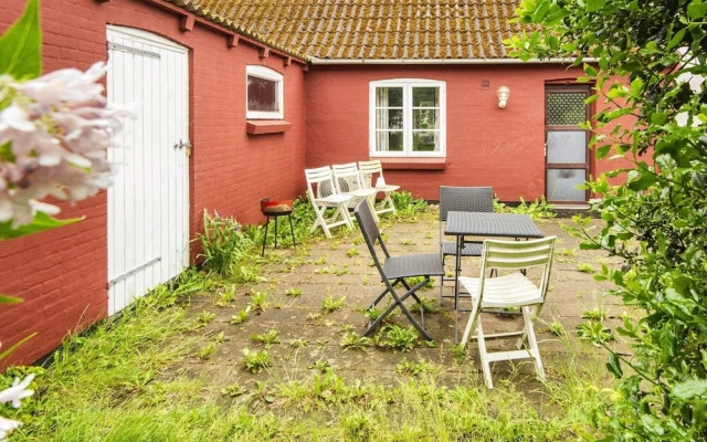 6 Person Holiday Home in Bredebro