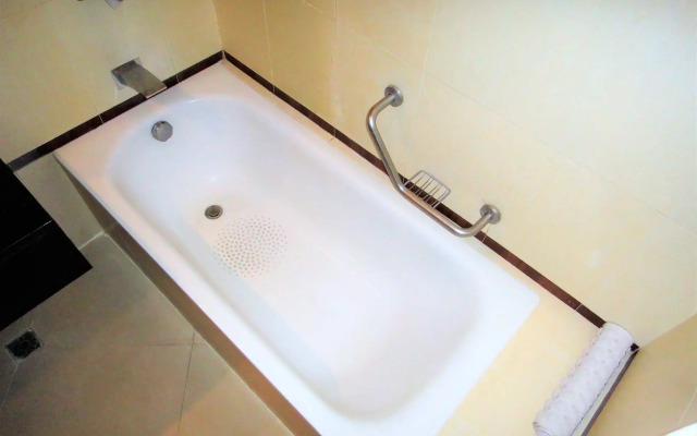 Mallberry Suites Business Hotel